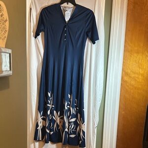 Casual Navy Blue Maxi Dress with Tan Floral Design Short Sleeves NWT